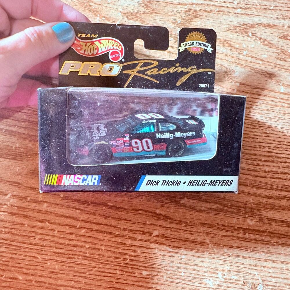Hot Wheels Pro Racing Collector Tract Edition 1998 Dick Trickle #90. 1:64
